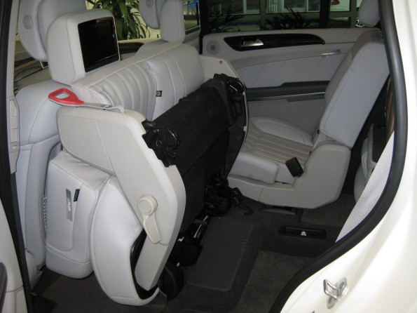 2013 GL-Class folding second row