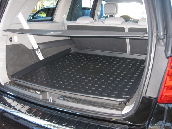 2013 Mercedes GL550 with ML cargo tray