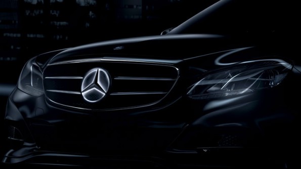 Mercedes light up star