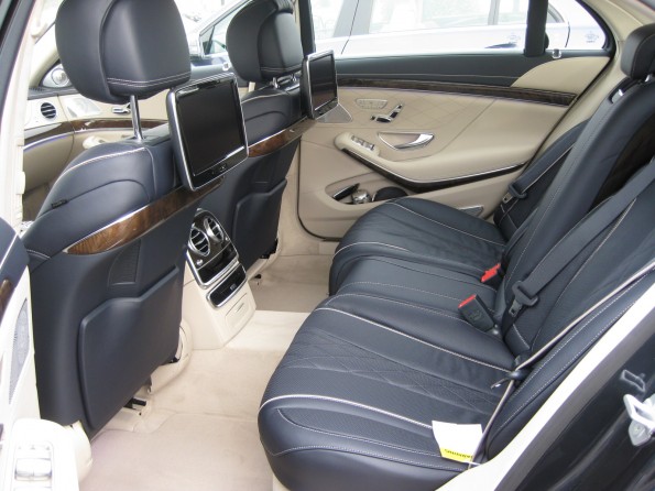 rear seat package S550